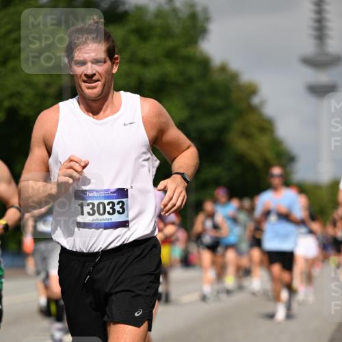 29.06.2025 - hella hamburg halbmarathon Dr. Thomas Lammeyer http://msf.ph/oto/8513963 29.06.2025 10:02:09 Kennedybrücke 1034, 1179, 1563, 1815, 2029, 2070, 2417, 2612, 2636, 2711, 3041, 3114, 3251, 3819, 4814, 4903, 5093, 5259, 5305, 5378, 5775, 5894, 6164, 6272, 6580, 6754, 6897, 7065, 7409, 7509, 7856, 7896, 7976, 8311, 8449, 8508, 8590, 8825, 9012, 9057, 9065, 9562, 9656, 9835, 10084, 11208, 11214, 11217, 11310, 11416 meine-sportfotos.de