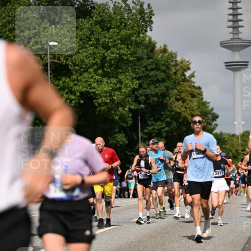 29.06.2025 - hella hamburg halbmarathon Dr. Thomas Lammeyer http://msf.ph/oto/8513974 29.06.2025 10:02:09 Kennedybrücke 1034, 1179, 1563, 1815, 2029, 2070, 2417, 2612, 2636, 2711, 3041, 3114, 3251, 3819, 4814, 4903, 5093, 5259, 5305, 5378, 5775, 5894, 6164, 6272, 6580, 6754, 6897, 7065, 7409, 7509, 7856, 7896, 7976, 8311, 8449, 8508, 8590, 8825, 9012, 9057, 9065, 9562, 9656, 9835, 10084, 11208, 11214, 11217, 11310, 11416 meine-sportfotos.de