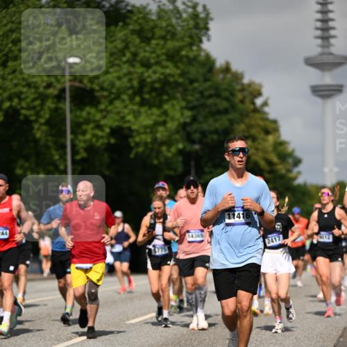 29.06.2025 - hella hamburg halbmarathon Dr. Thomas Lammeyer http://msf.ph/oto/8514023 29.06.2025 10:02:11 Kennedybrücke 1034, 1179, 1815, 2029, 2070, 2417, 2636, 2711, 3041, 3114, 3251, 3819, 4814, 4903, 5093, 5259, 5305, 5378, 5721, 5775, 5894, 6164, 6272, 6580, 6754, 6897, 7065, 7409, 7509, 7856, 7896, 8311, 8449, 8508, 8590, 8825, 9012, 9057, 9065, 9562, 9656, 9835, 10084, 11208, 11214, 11217, 11310, 11416 meine-sportfotos.de