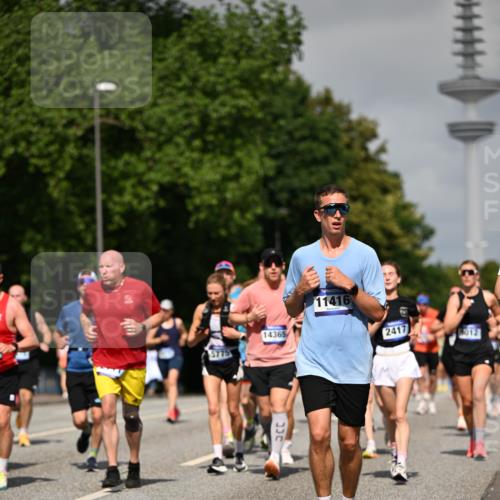 29.06.2025 - hella hamburg halbmarathon Dr. Thomas Lammeyer http://msf.ph/oto/8514027 29.06.2025 10:02:11 Kennedybrücke 1034, 1179, 1815, 2029, 2070, 2417, 2636, 2711, 3041, 3114, 3251, 3819, 4814, 4903, 5093, 5259, 5305, 5378, 5721, 5775, 5894, 6164, 6272, 6580, 6754, 6897, 7065, 7409, 7509, 7856, 7896, 8311, 8449, 8508, 8590, 8825, 9012, 9057, 9065, 9562, 9656, 9835, 10084, 11208, 11214, 11217, 11310, 11416 meine-sportfotos.de