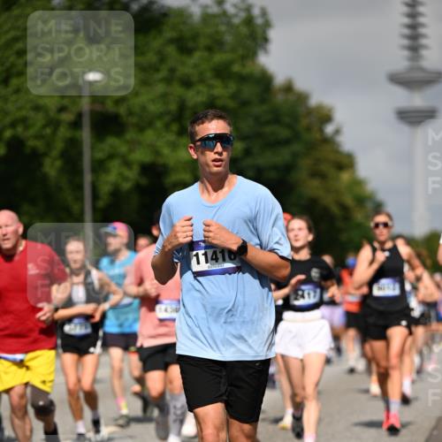 29.06.2025 - hella hamburg halbmarathon Dr. Thomas Lammeyer http://msf.ph/oto/8514058 29.06.2025 10:02:13 Kennedybrücke 1034, 1285, 1815, 2029, 2034, 2070, 2417, 2711, 3041, 3114, 3251, 3819, 4903, 5093, 5259, 5305, 5378, 5721, 5775, 5894, 6164, 6272, 6580, 6754, 6897, 7065, 7409, 7509, 7856, 7896, 8311, 8449, 8508, 8590, 8825, 9012, 9057, 9562, 9656, 10084, 11208, 11214, 11217, 11310, 11416 meine-sportfotos.de