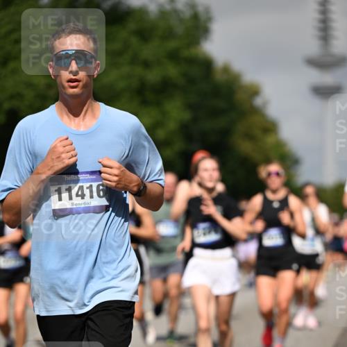 29.06.2025 - hella hamburg halbmarathon Dr. Thomas Lammeyer http://msf.ph/oto/8514077 29.06.2025 10:02:14 Kennedybrücke 1034, 1285, 1815, 2029, 2034, 2070, 2417, 2711, 3041, 3114, 3251, 3819, 3859, 4903, 5259, 5305, 5378, 5721, 5775, 5894, 6164, 6272, 6433, 6580, 6754, 6897, 7065, 7409, 7509, 7732, 7856, 7896, 8311, 8449, 8508, 8590, 8825, 9012, 9057, 9562, 9656, 9770, 10084, 11208, 11214, 11310, 11416 meine-sportfotos.de