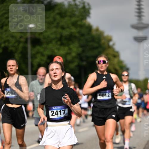 29.06.2025 - hella hamburg halbmarathon Dr. Thomas Lammeyer http://msf.ph/oto/8514114 29.06.2025 10:02:15 Kennedybrücke 1034, 1285, 1815, 2029, 2034, 2070, 2417, 2656, 2711, 3041, 3114, 3251, 3819, 3859, 4903, 5259, 5305, 5378, 5721, 5775, 5894, 6164, 6272, 6433, 6580, 6754, 6877, 6897, 7065, 7369, 7409, 7509, 7732, 7856, 7896, 8311, 8393, 8449, 8590, 8825, 9012, 9057, 9562, 9770, 10084, 11208, 11214, 11310, 11416 meine-sportfotos.de