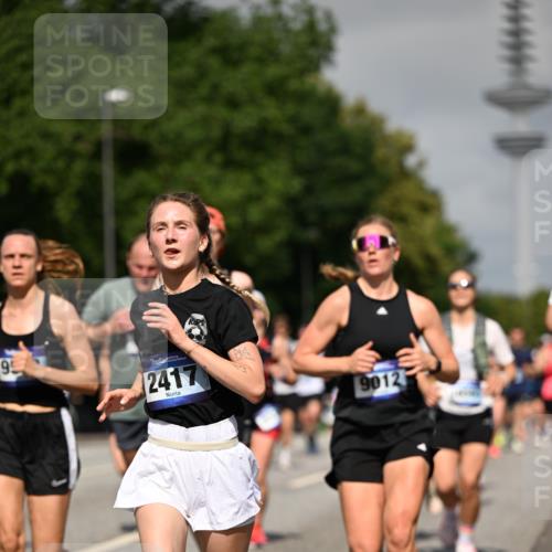 29.06.2025 - hella hamburg halbmarathon Dr. Thomas Lammeyer http://msf.ph/oto/8514118 29.06.2025 10:02:15 Kennedybrücke 1034, 1285, 1815, 2029, 2034, 2070, 2417, 2656, 2711, 3041, 3114, 3251, 3819, 3859, 4903, 5259, 5305, 5378, 5721, 5775, 5894, 6164, 6272, 6433, 6580, 6754, 6877, 6897, 7065, 7369, 7409, 7509, 7732, 7856, 7896, 8311, 8393, 8449, 8590, 8825, 9012, 9057, 9562, 9770, 10084, 11208, 11214, 11310, 11416 meine-sportfotos.de