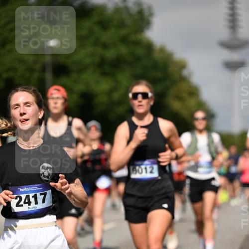 29.06.2025 - hella hamburg halbmarathon Dr. Thomas Lammeyer http://msf.ph/oto/8514139 29.06.2025 10:02:16 Kennedybrücke 1034, 1285, 1815, 2029, 2034, 2070, 2417, 2656, 2711, 2883, 3041, 3114, 3819, 3859, 4903, 5077, 5259, 5305, 5378, 5721, 5775, 5894, 6164, 6272, 6433, 6580, 6754, 6877, 6897, 7065, 7369, 7409, 7509, 7732, 7856, 7896, 8311, 8393, 8449, 8590, 8825, 9012, 9562, 9770, 10084, 11214, 11310, 11416 meine-sportfotos.de