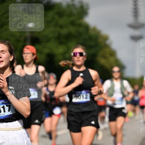 29.06.2025 - hella hamburg halbmarathon Dr. Thomas Lammeyer http://msf.ph/oto/8514143 29.06.2025 10:02:16 Kennedybrücke 1034, 1285, 1815, 2029, 2034, 2070, 2417, 2656, 2711, 2883, 3041, 3114, 3819, 3859, 4903, 5077, 5259, 5305, 5378, 5721, 5775, 5894, 6164, 6272, 6433, 6580, 6754, 6877, 6897, 7065, 7369, 7409, 7509, 7732, 7856, 7896, 8311, 8393, 8449, 8590, 8825, 9012, 9562, 9770, 10084, 11214, 11310, 11416 meine-sportfotos.de