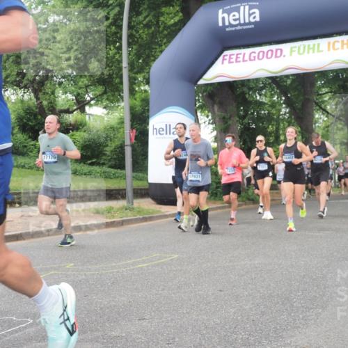 29.06.2025 - hella hamburg halbmarathon KatJ http://msf.ph/oto/8514157 29.06.2025 10:46:01 Zwischen KM18-KM19 2006, 2957, 3181, 6208, 7259, 8089 meine-sportfotos.de