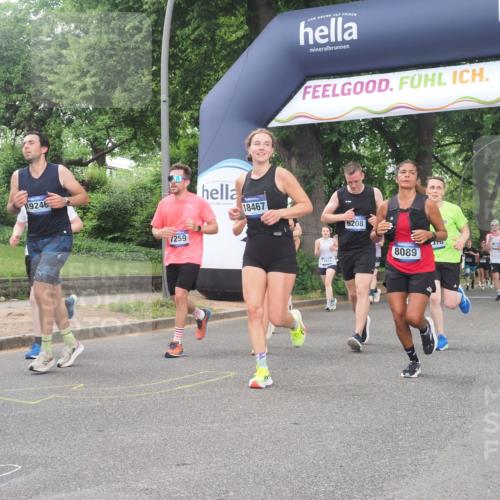 29.06.2025 - hella hamburg halbmarathon KatJ http://msf.ph/oto/8514228 29.06.2025 10:46:03 Zwischen KM18-KM19 2957, 3181, 6208, 7259, 7287, 8089 meine-sportfotos.de