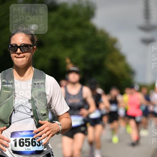 29.06.2025 - hella hamburg halbmarathon Dr. Thomas Lammeyer http://msf.ph/oto/8514236 29.06.2025 10:02:19 Kennedybrücke 1034, 1285, 1727, 1815, 2029, 2034, 2070, 2417, 2518, 2656, 2711, 2883, 3041, 3114, 3819, 3859, 4167, 4903, 5077, 5259, 5305, 5378, 5721, 5775, 5894, 6272, 6433, 6580, 6754, 6877, 6897, 7065, 7369, 7509, 7732, 7856, 7896, 8311, 8393, 8449, 8590, 8825, 9012, 9562, 9770, 10084, 11214, 11310, 11416 meine-sportfotos.de