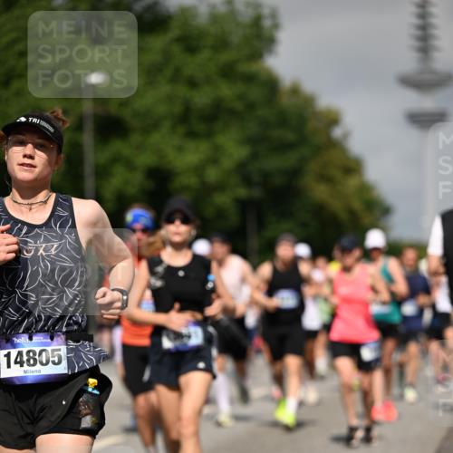 29.06.2025 - hella hamburg halbmarathon Dr. Thomas Lammeyer http://msf.ph/oto/8514285 29.06.2025 10:02:20 Kennedybrücke 1034, 1285, 1727, 1815, 2029, 2034, 2070, 2417, 2518, 2656, 2711, 2883, 3041, 3114, 3819, 3859, 4167, 4903, 5077, 5259, 5305, 5378, 5721, 5775, 5894, 6272, 6433, 6580, 6592, 6754, 6877, 7065, 7369, 7509, 7732, 7856, 7896, 8311, 8393, 8449, 8590, 8825, 9012, 9562, 9770, 10084, 11214, 11310, 11416 meine-sportfotos.de