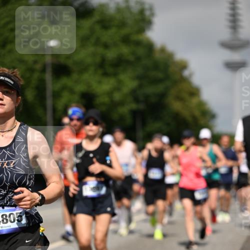 29.06.2025 - hella hamburg halbmarathon Dr. Thomas Lammeyer http://msf.ph/oto/8514289 29.06.2025 10:02:20 Kennedybrücke 1034, 1285, 1727, 1815, 2029, 2034, 2070, 2417, 2518, 2656, 2711, 2883, 3041, 3114, 3819, 3859, 4167, 4903, 5077, 5259, 5305, 5378, 5721, 5775, 5894, 6272, 6433, 6580, 6592, 6754, 6877, 7065, 7369, 7509, 7732, 7856, 7896, 8311, 8393, 8449, 8590, 8825, 9012, 9562, 9770, 10084, 11214, 11310, 11416 meine-sportfotos.de