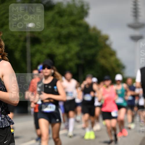 29.06.2025 - hella hamburg halbmarathon Dr. Thomas Lammeyer http://msf.ph/oto/8514294 29.06.2025 10:02:20 Kennedybrücke 1034, 1285, 1727, 1815, 2029, 2034, 2070, 2417, 2518, 2656, 2711, 2883, 3041, 3114, 3819, 3859, 4167, 4903, 5077, 5259, 5305, 5378, 5721, 5775, 5894, 6272, 6433, 6580, 6592, 6754, 6877, 7065, 7369, 7509, 7732, 7856, 7896, 8311, 8393, 8449, 8590, 8825, 9012, 9562, 9770, 10084, 11214, 11310, 11416 meine-sportfotos.de