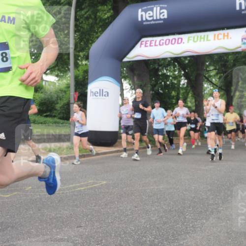 29.06.2025 - hella hamburg halbmarathon KatJ http://msf.ph/oto/8514295 29.06.2025 10:46:05 Zwischen KM18-KM19 2957, 3181, 3425, 6208, 6997, 7259, 7287, 8089 meine-sportfotos.de