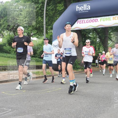 29.06.2025 - hella hamburg halbmarathon KatJ http://msf.ph/oto/8514343 29.06.2025 10:46:06 Zwischen KM18-KM19 3181, 3425, 3983, 4502, 6208, 6997, 7259, 7287, 8089 meine-sportfotos.de