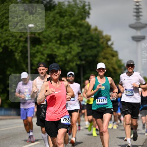 29.06.2025 - hella hamburg halbmarathon Dr. Thomas Lammeyer http://msf.ph/oto/8514362 29.06.2025 10:02:23 Kennedybrücke 1034, 1285, 1727, 1815, 2029, 2034, 2417, 2518, 2656, 2711, 2883, 3041, 3114, 3334, 3819, 3859, 4152, 4167, 4903, 5077, 5259, 5305, 5378, 5721, 5775, 5894, 6272, 6433, 6580, 6592, 6657, 6754, 6759, 6877, 7369, 7732, 7856, 7896, 8311, 8393, 8590, 8825, 9012, 9562, 9770, 10084, 10724, 11214, 11416 meine-sportfotos.de
