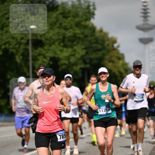 29.06.2025 - hella hamburg halbmarathon Dr. Thomas Lammeyer http://msf.ph/oto/8514367 29.06.2025 10:02:23 Kennedybrücke 1034, 1285, 1727, 1815, 2029, 2034, 2417, 2518, 2656, 2711, 2883, 3041, 3114, 3334, 3819, 3859, 4152, 4167, 4903, 5077, 5259, 5305, 5378, 5721, 5775, 5894, 6272, 6433, 6580, 6592, 6657, 6754, 6759, 6877, 7369, 7732, 7856, 7896, 8311, 8393, 8590, 8825, 9012, 9562, 9770, 10084, 10724, 11214, 11416 meine-sportfotos.de