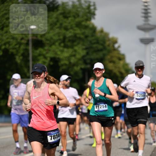 29.06.2025 - hella hamburg halbmarathon Dr. Thomas Lammeyer http://msf.ph/oto/8514372 29.06.2025 10:02:23 Kennedybrücke 1034, 1285, 1727, 1815, 2029, 2034, 2417, 2518, 2656, 2711, 2883, 3041, 3114, 3334, 3819, 3859, 4152, 4167, 4903, 5077, 5259, 5305, 5378, 5721, 5775, 5894, 6272, 6433, 6580, 6592, 6657, 6754, 6759, 6877, 7369, 7732, 7856, 7896, 8311, 8393, 8590, 8825, 9012, 9562, 9770, 10084, 10724, 11214, 11416 meine-sportfotos.de