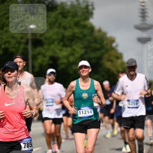 29.06.2025 - hella hamburg halbmarathon Dr. Thomas Lammeyer http://msf.ph/oto/8514393 29.06.2025 10:02:24 Kennedybrücke 1034, 1285, 1727, 1815, 2029, 2034, 2417, 2518, 2656, 2711, 2883, 3041, 3114, 3334, 3819, 3859, 3952, 4152, 4167, 4903, 5077, 5259, 5305, 5378, 5721, 5775, 5894, 6272, 6433, 6580, 6592, 6657, 6754, 6759, 6877, 7369, 7732, 7856, 7896, 8311, 8393, 8825, 9012, 9562, 9770, 10084, 10724, 11214, 11416 meine-sportfotos.de