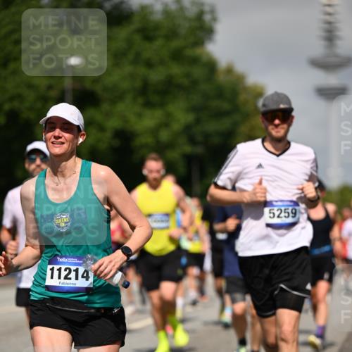 29.06.2025 - hella hamburg halbmarathon Dr. Thomas Lammeyer http://msf.ph/oto/8514428 29.06.2025 10:02:25 Kennedybrücke 1034, 1285, 1727, 1815, 2029, 2034, 2417, 2518, 2656, 2711, 2883, 3041, 3114, 3334, 3819, 3859, 3952, 4152, 4167, 4903, 5077, 5259, 5305, 5378, 5721, 5775, 5894, 6272, 6433, 6580, 6592, 6657, 6754, 6759, 6877, 7369, 7732, 7856, 8311, 8393, 8825, 9012, 9562, 9770, 10084, 10724, 11214, 11416 meine-sportfotos.de