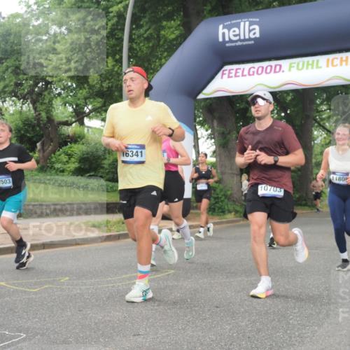 29.06.2025 - hella hamburg halbmarathon KatJ http://msf.ph/oto/8514442 29.06.2025 10:46:09 Zwischen KM18-KM19 3425, 3983, 4502, 6997, 7065, 7287, 8585 meine-sportfotos.de
