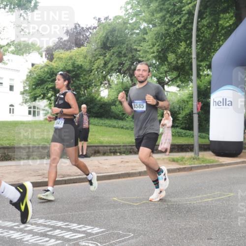 29.06.2025 - hella hamburg halbmarathon KatJ http://msf.ph/oto/8514503 29.06.2025 10:46:11 Zwischen KM18-KM19 3425, 3983, 4502, 6997, 7065, 7287, 8585 meine-sportfotos.de