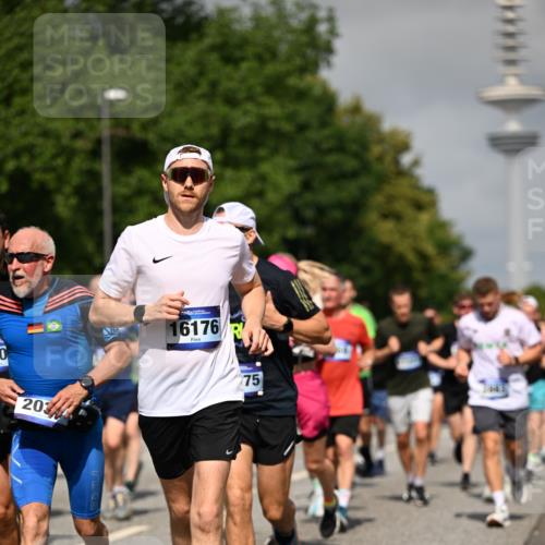 29.06.2025 - hella hamburg halbmarathon Dr. Thomas Lammeyer http://msf.ph/oto/8514602 29.06.2025 10:02:30 Kennedybrücke 1034, 1285, 1410, 1727, 2029, 2034, 2518, 2656, 2883, 3041, 3334, 3819, 3859, 3952, 4152, 4167, 5077, 5259, 5305, 5378, 5721, 6272, 6294, 6433, 6592, 6657, 6754, 6759, 6877, 7369, 7732, 7856, 8311, 8393, 8825, 9770, 10084, 10724, 11214 meine-sportfotos.de