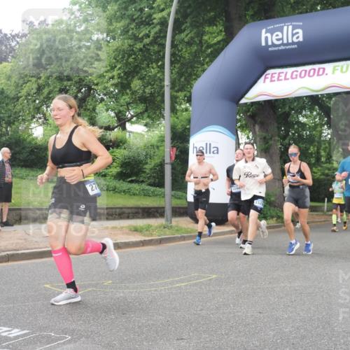 29.06.2025 - hella hamburg halbmarathon KatJ http://msf.ph/oto/8514610 29.06.2025 10:46:15 Zwischen KM18-KM19 2780, 6220, 7065, 8585 meine-sportfotos.de