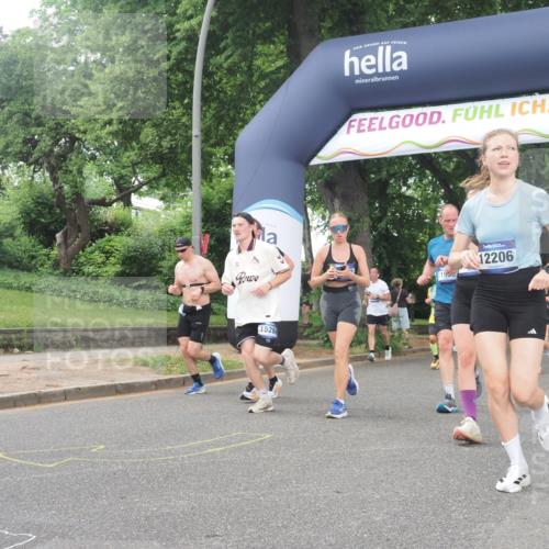 29.06.2025 - hella hamburg halbmarathon KatJ http://msf.ph/oto/8514632 29.06.2025 10:46:16 Zwischen KM18-KM19 2780, 6220, 7065, 8585 meine-sportfotos.de