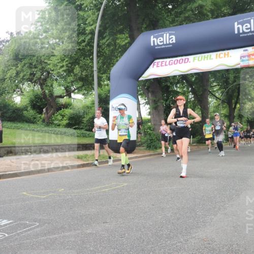 29.06.2025 - hella hamburg halbmarathon KatJ http://msf.ph/oto/8514653 29.06.2025 10:46:18 Zwischen KM18-KM19 2780, 4986, 6220, 8030 meine-sportfotos.de