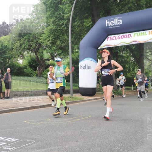 29.06.2025 - hella hamburg halbmarathon KatJ http://msf.ph/oto/8514664 29.06.2025 10:46:18 Zwischen KM18-KM19 2780, 4986, 6220, 8030 meine-sportfotos.de