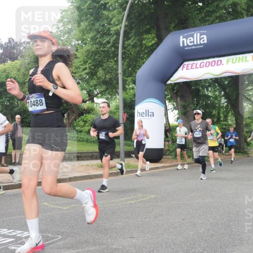 29.06.2025 - hella hamburg halbmarathon KatJ http://msf.ph/oto/8514700 29.06.2025 10:46:19 Zwischen KM18-KM19 2780, 4986, 6220, 8030 meine-sportfotos.de