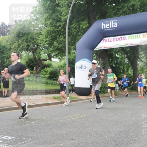 29.06.2025 - hella hamburg halbmarathon KatJ http://msf.ph/oto/8514732 29.06.2025 10:46:20 Zwischen KM18-KM19 2780, 4986, 6220, 8030 meine-sportfotos.de