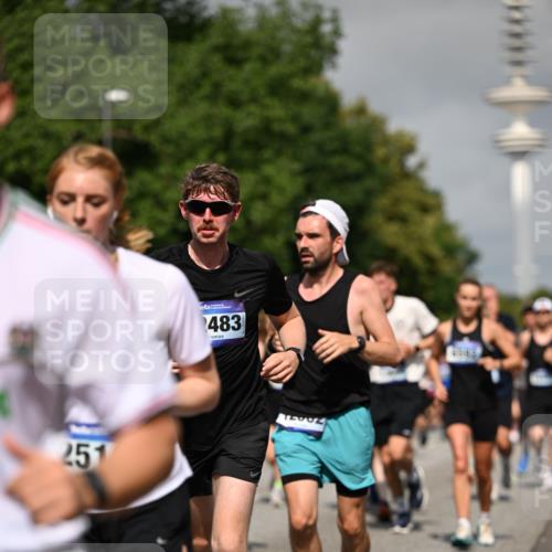 29.06.2025 - hella hamburg halbmarathon Dr. Thomas Lammeyer http://msf.ph/oto/8514794 29.06.2025 10:02:35 Kennedybrücke 1034, 1285, 1410, 1727, 1946, 1951, 2029, 2034, 2518, 2656, 2840, 2883, 3091, 3097, 3334, 3819, 3859, 3952, 4152, 4167, 5077, 5084, 5259, 5305, 5721, 6294, 6433, 6592, 6629, 6657, 6754, 6759, 6877, 7082, 7369, 7716, 7732, 7856, 8393, 8825, 9727, 9770, 10084, 10724, 11212, 11214 meine-sportfotos.de