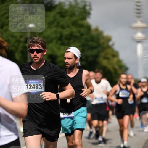 29.06.2025 - hella hamburg halbmarathon Dr. Thomas Lammeyer http://msf.ph/oto/8514812 29.06.2025 10:02:35 Kennedybrücke 1034, 1285, 1410, 1727, 1946, 1951, 2029, 2034, 2518, 2656, 2840, 2883, 3091, 3097, 3334, 3819, 3859, 3952, 4152, 4167, 5077, 5084, 5259, 5305, 5721, 6294, 6433, 6592, 6629, 6657, 6754, 6759, 6877, 7082, 7369, 7716, 7732, 7856, 8393, 8825, 9727, 9770, 10084, 10724, 11212, 11214 meine-sportfotos.de