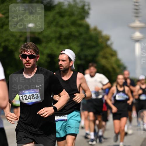 29.06.2025 - hella hamburg halbmarathon Dr. Thomas Lammeyer http://msf.ph/oto/8514820 29.06.2025 10:02:36 Kennedybrücke 1034, 1285, 1410, 1727, 1946, 1951, 2034, 2518, 2656, 2840, 2883, 3091, 3097, 3334, 3819, 3859, 3952, 4152, 4167, 5077, 5084, 5259, 5721, 6294, 6433, 6592, 6629, 6657, 6754, 6759, 6877, 7082, 7232, 7369, 7716, 7732, 7856, 8068, 8393, 8639, 8825, 9727, 9770, 10084, 10724, 11212 meine-sportfotos.de