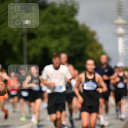 29.06.2025 - hella hamburg halbmarathon Dr. Thomas Lammeyer http://msf.ph/oto/8514871 29.06.2025 10:02:37 Kennedybrücke 1034, 1285, 1410, 1727, 1946, 1951, 2034, 2518, 2656, 2840, 2883, 3091, 3097, 3334, 3819, 3859, 3952, 4152, 4167, 5077, 5084, 5259, 5721, 6294, 6433, 6592, 6629, 6657, 6759, 6877, 7082, 7232, 7369, 7716, 7732, 8068, 8393, 8639, 9727, 9770, 10084, 10724, 11212 meine-sportfotos.de