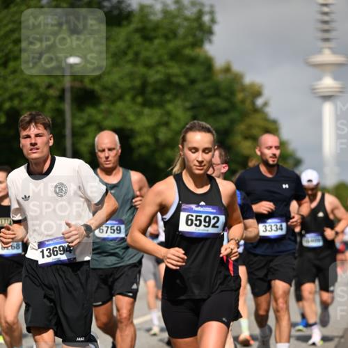 29.06.2025 - hella hamburg halbmarathon Dr. Thomas Lammeyer http://msf.ph/oto/8514907 29.06.2025 10:02:38 Kennedybrücke 1034, 1285, 1410, 1727, 1946, 1951, 2034, 2518, 2656, 2840, 2883, 2907, 3091, 3097, 3334, 3819, 3859, 3952, 4152, 4167, 5077, 5084, 5721, 6294, 6433, 6592, 6629, 6657, 6759, 6877, 7082, 7232, 7369, 7716, 7732, 8068, 8393, 8639, 8721, 9727, 9770, 10084, 10724, 11212 meine-sportfotos.de