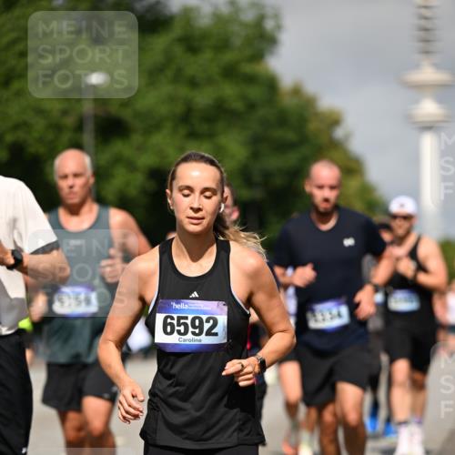 29.06.2025 - hella hamburg halbmarathon Dr. Thomas Lammeyer http://msf.ph/oto/8514929 29.06.2025 10:02:39 Kennedybrücke 1190, 1285, 1410, 1727, 1946, 1951, 2034, 2518, 2656, 2840, 2883, 2907, 3037, 3091, 3097, 3334, 3819, 3859, 3952, 4152, 4167, 5077, 5084, 5721, 6294, 6433, 6592, 6629, 6657, 6759, 6877, 7082, 7232, 7369, 7716, 7732, 8068, 8393, 8639, 8721, 9727, 9770, 10084, 10724, 11212 meine-sportfotos.de