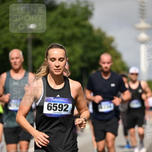 29.06.2025 - hella hamburg halbmarathon Dr. Thomas Lammeyer http://msf.ph/oto/8514934 29.06.2025 10:02:39 Kennedybrücke 1190, 1285, 1410, 1727, 1946, 1951, 2034, 2518, 2656, 2840, 2883, 2907, 3037, 3091, 3097, 3334, 3819, 3859, 3952, 4152, 4167, 5077, 5084, 5721, 6294, 6433, 6592, 6629, 6657, 6759, 6877, 7082, 7232, 7369, 7716, 7732, 8068, 8393, 8639, 8721, 9727, 9770, 10084, 10724, 11212 meine-sportfotos.de