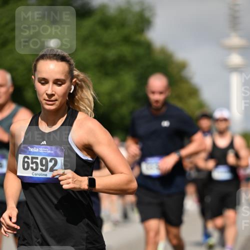 29.06.2025 - hella hamburg halbmarathon Dr. Thomas Lammeyer http://msf.ph/oto/8514944 29.06.2025 10:02:39 Kennedybrücke 1190, 1285, 1410, 1727, 1946, 1951, 2034, 2518, 2656, 2840, 2883, 2907, 3037, 3091, 3097, 3334, 3819, 3859, 3952, 4152, 4167, 5077, 5084, 5721, 6294, 6433, 6592, 6629, 6657, 6759, 6877, 7082, 7232, 7369, 7716, 7732, 8068, 8393, 8639, 8721, 9727, 9770, 10084, 10724, 11212 meine-sportfotos.de