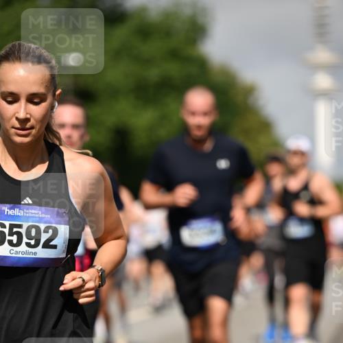29.06.2025 - hella hamburg halbmarathon Dr. Thomas Lammeyer http://msf.ph/oto/8514956 29.06.2025 10:02:39 Kennedybrücke 1190, 1285, 1410, 1727, 1946, 1951, 2034, 2518, 2656, 2840, 2883, 2907, 3037, 3091, 3097, 3334, 3819, 3859, 3952, 4152, 4167, 5077, 5084, 5721, 6294, 6433, 6592, 6629, 6657, 6759, 6877, 7082, 7232, 7369, 7716, 7732, 8068, 8393, 8639, 8721, 9727, 9770, 10084, 10724, 11212 meine-sportfotos.de