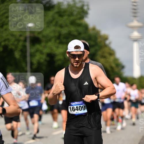 29.06.2025 - hella hamburg halbmarathon Dr. Thomas Lammeyer http://msf.ph/oto/8515028 29.06.2025 10:02:42 Kennedybrücke 1190, 1285, 1410, 1485, 1727, 1946, 1951, 2034, 2518, 2656, 2840, 2883, 2907, 3037, 3091, 3097, 3334, 3715, 3859, 3952, 4152, 4167, 5077, 5084, 6294, 6433, 6592, 6629, 6657, 6759, 6877, 7082, 7232, 7369, 7716, 7732, 8068, 8322, 8393, 8639, 8721, 8798, 9727, 9770, 10724, 11212 meine-sportfotos.de