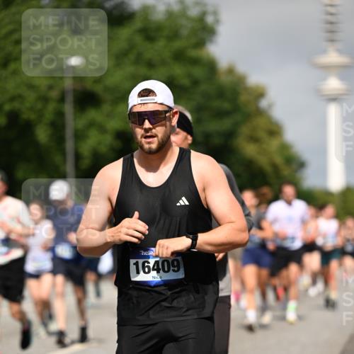 29.06.2025 - hella hamburg halbmarathon Dr. Thomas Lammeyer http://msf.ph/oto/8515039 29.06.2025 10:02:42 Kennedybrücke 1190, 1285, 1410, 1485, 1727, 1946, 1951, 2034, 2518, 2656, 2840, 2883, 2907, 3037, 3091, 3097, 3334, 3715, 3859, 3952, 4152, 4167, 5077, 5084, 6294, 6433, 6592, 6629, 6657, 6759, 6877, 7082, 7232, 7369, 7716, 7732, 8068, 8322, 8393, 8639, 8721, 8798, 9727, 9770, 10724, 11212 meine-sportfotos.de