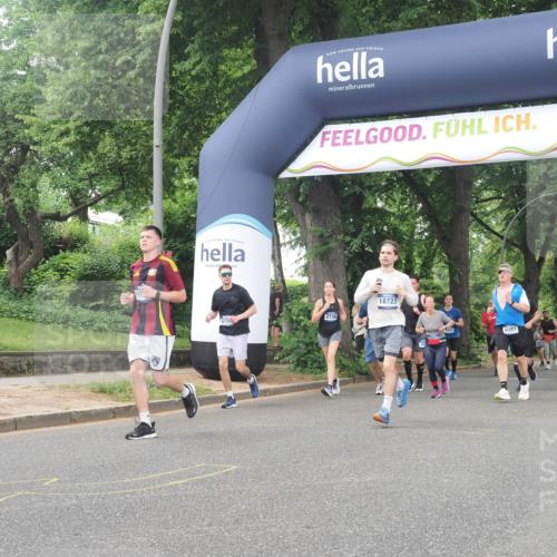 29.06.2025 - hella hamburg halbmarathon KatJ http://msf.ph/oto/8515048 29.06.2025 10:46:35 Zwischen KM18-KM19 2730, 4238, 6033, 6087, 6438, 6754, 8326 meine-sportfotos.de