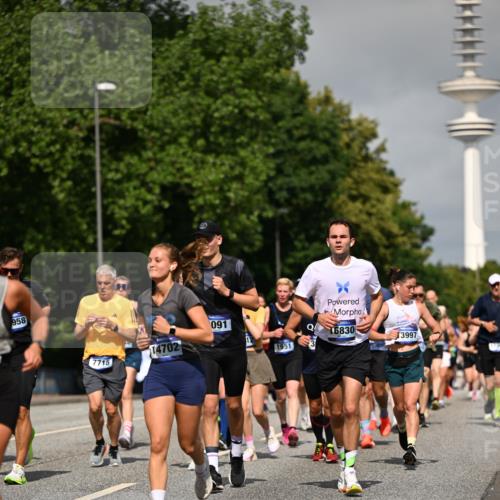 29.06.2025 - hella hamburg halbmarathon Dr. Thomas Lammeyer http://msf.ph/oto/8515108 29.06.2025 10:02:44 Kennedybrücke 1190, 1410, 1485, 1727, 1946, 1951, 1972, 2518, 2656, 2840, 2883, 2907, 3037, 3091, 3097, 3334, 3715, 3859, 3952, 4152, 4167, 5077, 5084, 5492, 6294, 6390, 6399, 6433, 6592, 6629, 6657, 6759, 6877, 7082, 7232, 7369, 7716, 7732, 8068, 8322, 8393, 8639, 8721, 8772, 8798, 9727, 9770, 10724, 11212 meine-sportfotos.de