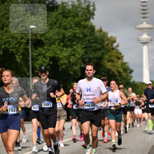 29.06.2025 - hella hamburg halbmarathon Dr. Thomas Lammeyer http://msf.ph/oto/8515160 29.06.2025 10:02:45 Kennedybrücke 1190, 1410, 1485, 1727, 1946, 1951, 1972, 2518, 2656, 2840, 2883, 2907, 3037, 3091, 3097, 3334, 3715, 3952, 4152, 4167, 5077, 5084, 5492, 6294, 6390, 6399, 6592, 6629, 6657, 6759, 6877, 7082, 7232, 7369, 7716, 8068, 8322, 8393, 8639, 8721, 8772, 8798, 9727, 10724, 11212 meine-sportfotos.de
