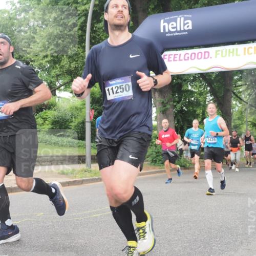 29.06.2025 - hella hamburg halbmarathon KatJ http://msf.ph/oto/8515170 29.06.2025 10:46:40 Zwischen KM18-KM19 1019, 1544, 2426, 2730, 6087, 6754 meine-sportfotos.de