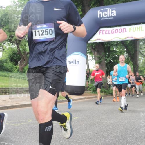 29.06.2025 - hella hamburg halbmarathon KatJ http://msf.ph/oto/8515182 29.06.2025 10:46:40 Zwischen KM18-KM19 1019, 1544, 2426, 2730, 6087, 6754 meine-sportfotos.de