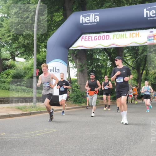 29.06.2025 - hella hamburg halbmarathon KatJ http://msf.ph/oto/8515277 29.06.2025 10:46:43 Zwischen KM18-KM19 1019, 1544, 2426, 2730, 3780, 6087, 6327 meine-sportfotos.de