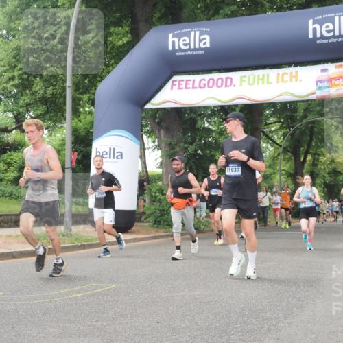 29.06.2025 - hella hamburg halbmarathon KatJ http://msf.ph/oto/8515300 29.06.2025 10:46:43 Zwischen KM18-KM19 1019, 1544, 2426, 2730, 3780, 6087, 6327 meine-sportfotos.de